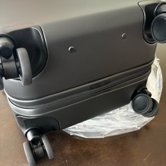 ✈️🧳 Herschel Heritage™ Hardshell Luggage | Carry On - 35L - Black NEW!!! 🧳✈️ - Picture 8 of 11